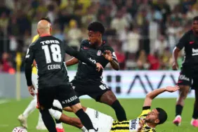Ozgur-Besiktas-Fenerbahce8217ye-futbol-dersi-verdi-featured